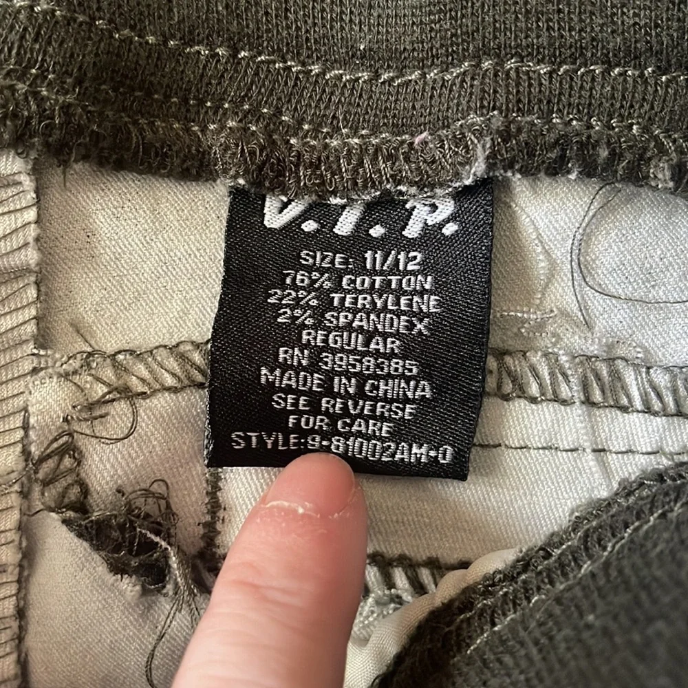 Camo Shorts - sz 11/12 - Picture 4 of 7